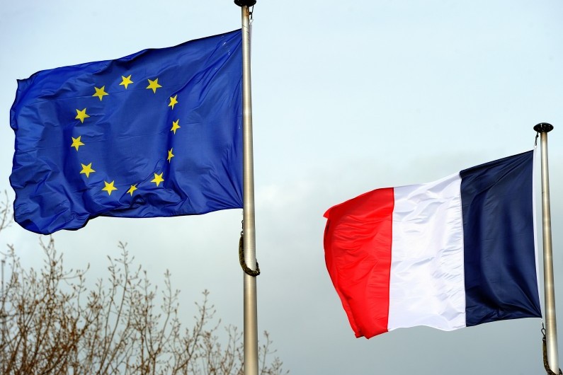 Le drapeau bleu blanc rouge réservé aux produits made in France Le drapeau bleu blanc rouge réservé aux produits made in France