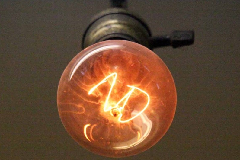 En Californie Une Ampoule Electrique Brille Depuis 115 Ans