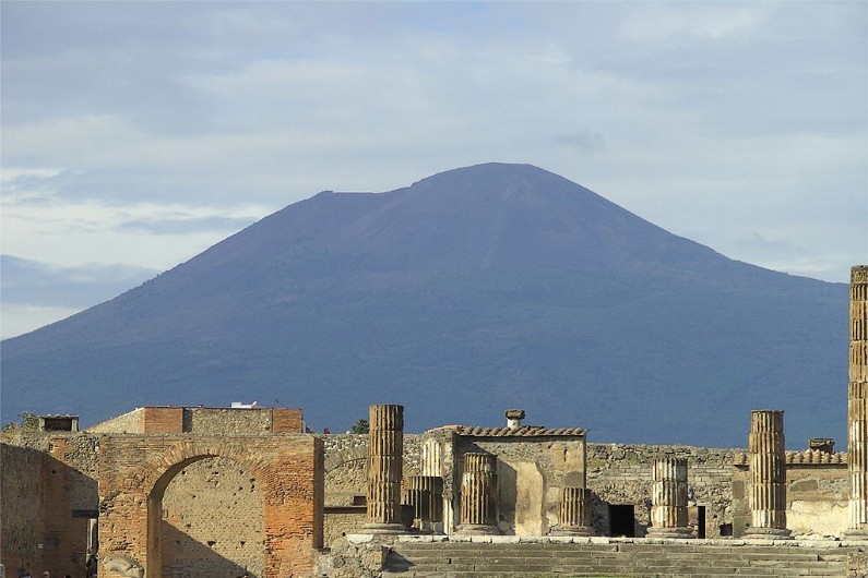 Ce Volcan A Causé La Perte De Pompéi La curiosité retourne à l'école : Pompéi, une ville entière détruite