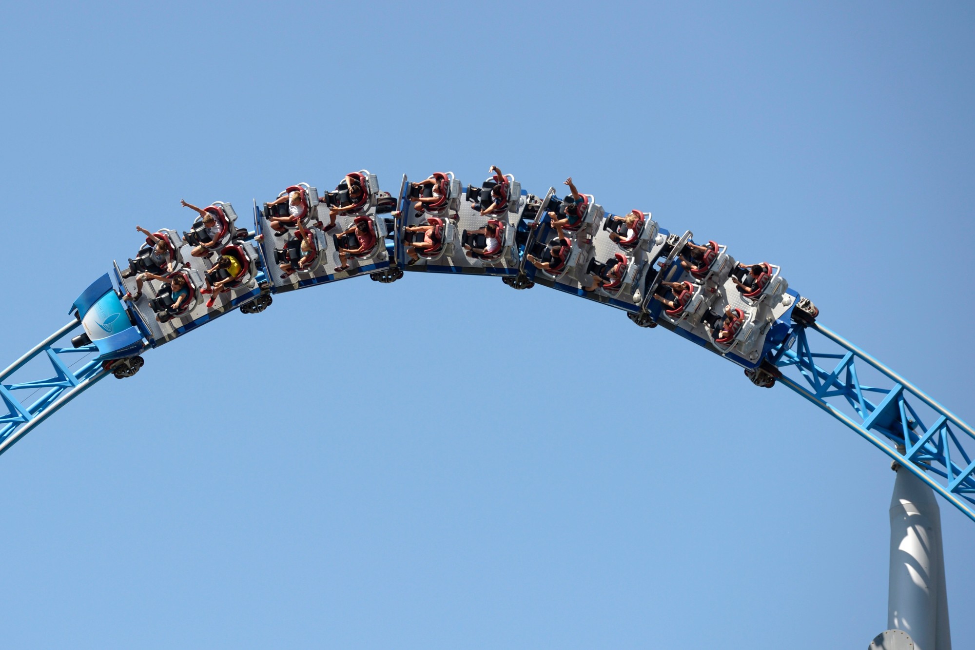 Allemagne La Chaine D Une Attraction D Europa Park A Cede Dans Une Montee