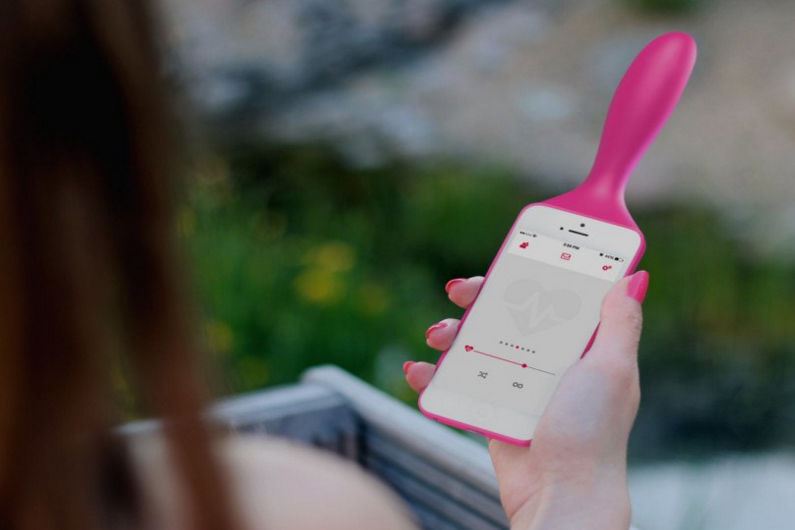Une coque transforme les smartphones en sextoys Une coque transforme les smartphones en sextoys