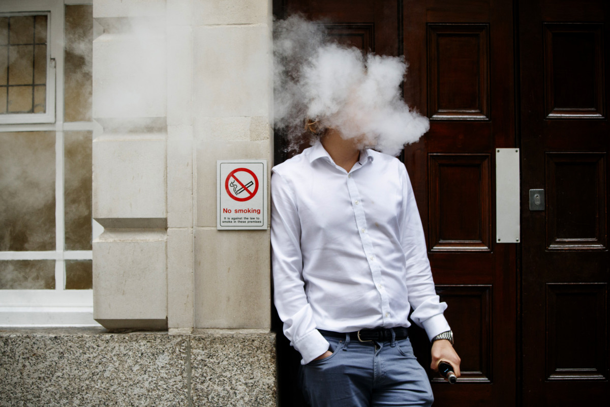 Cigarette lectronique : le vapotage est-il aussi dangereux que le dit  l'OMS ?
