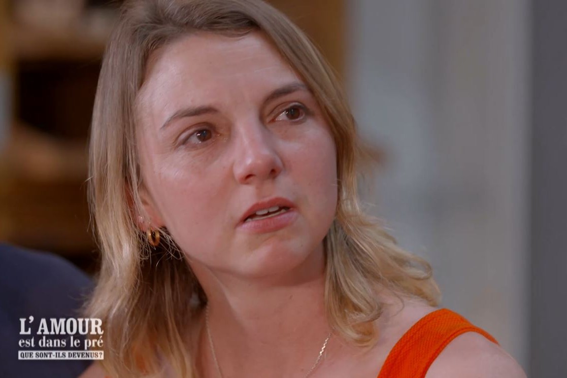 Video L Amour Est Dans Le Pre Karine Le Marchand Et Nathalie En Larmes