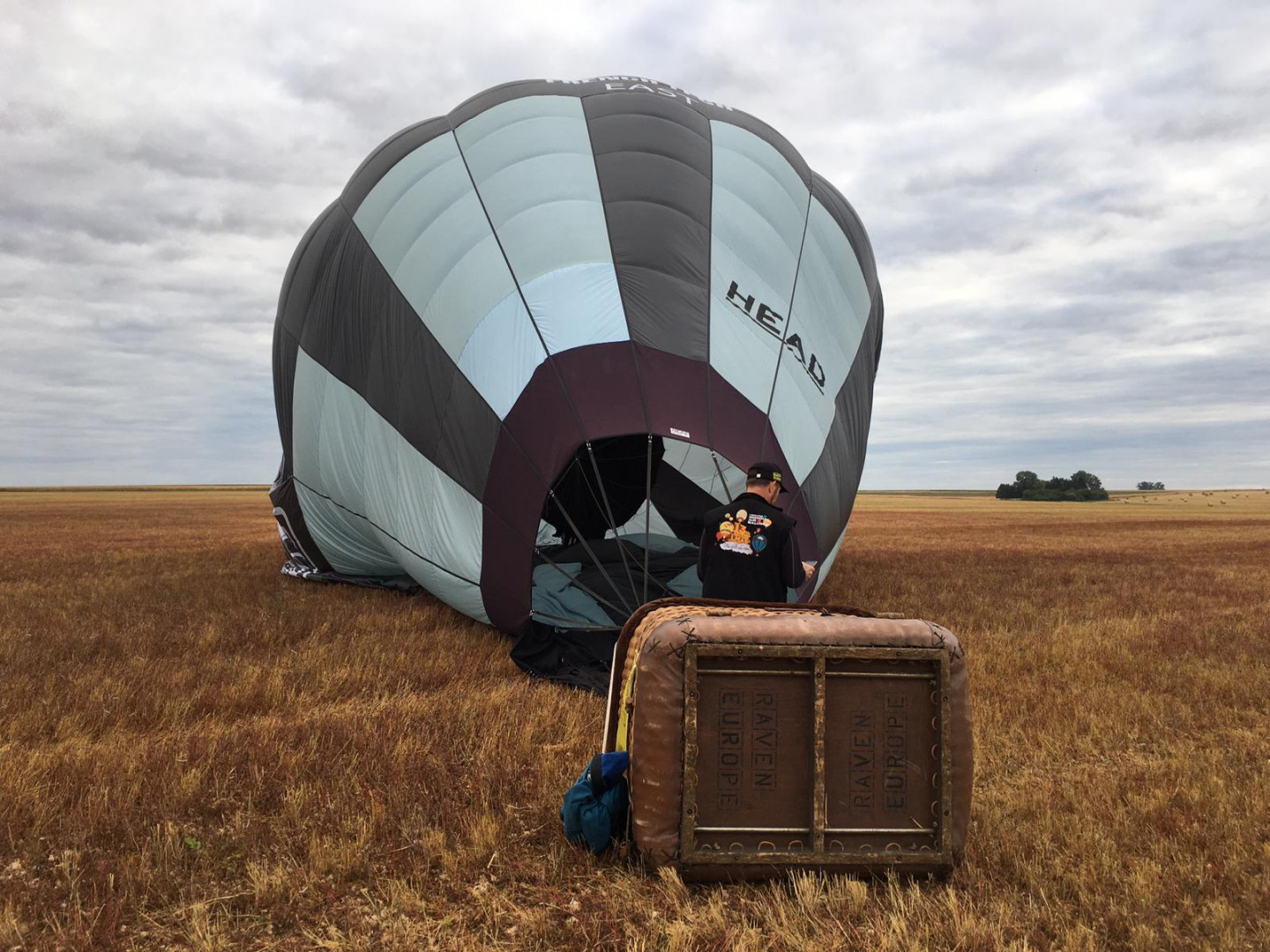 Pendant l'?�t?�, ils apprennent ?� piloter des montgolfi?�res