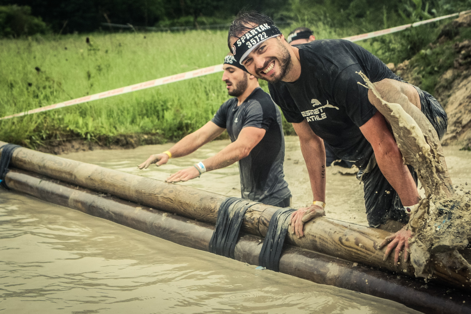 EN IMAGES "Reebok Spartan Race" le parcours du combattant dans la boue