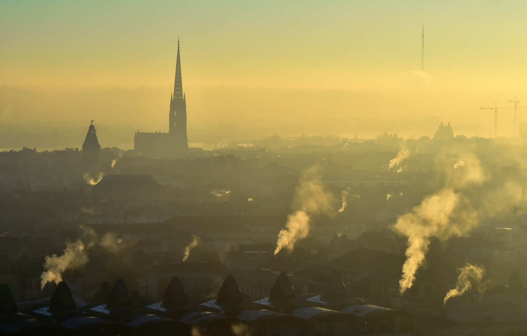 EN IMAGES - Les photos du pic de pollution atmosphérique qui touche la ...