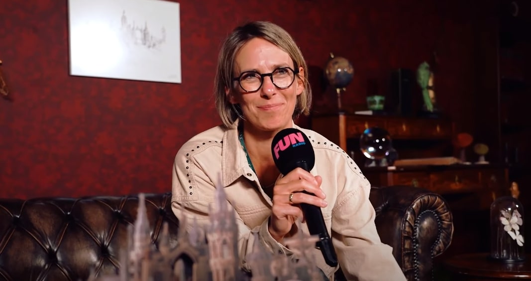 Debby Raspbury INTERVIEW FUN RADIO - Tomorrowland :