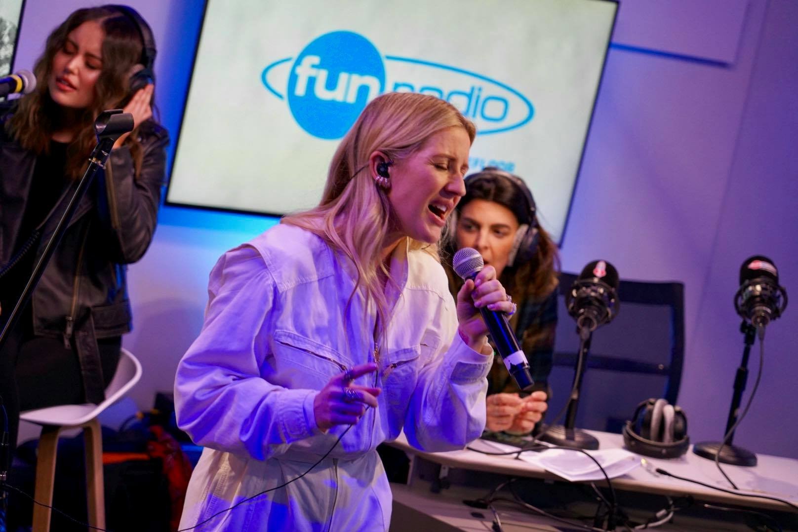 Ellie Goulding en live dans Marion et Anne-So - Le Night Show (27/03/19)