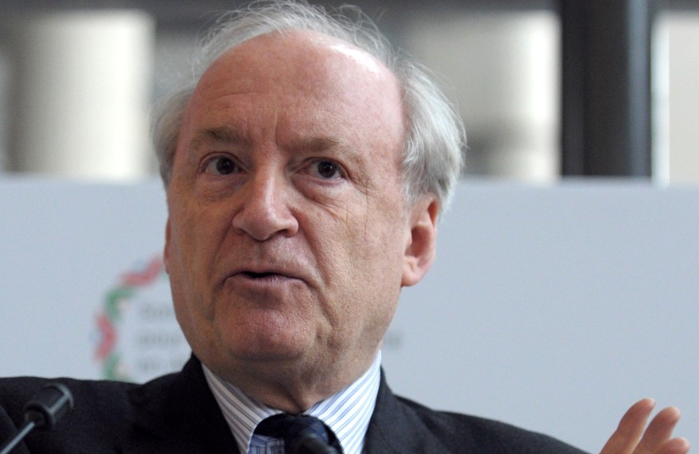 Immigration Hubert Védrine veut des