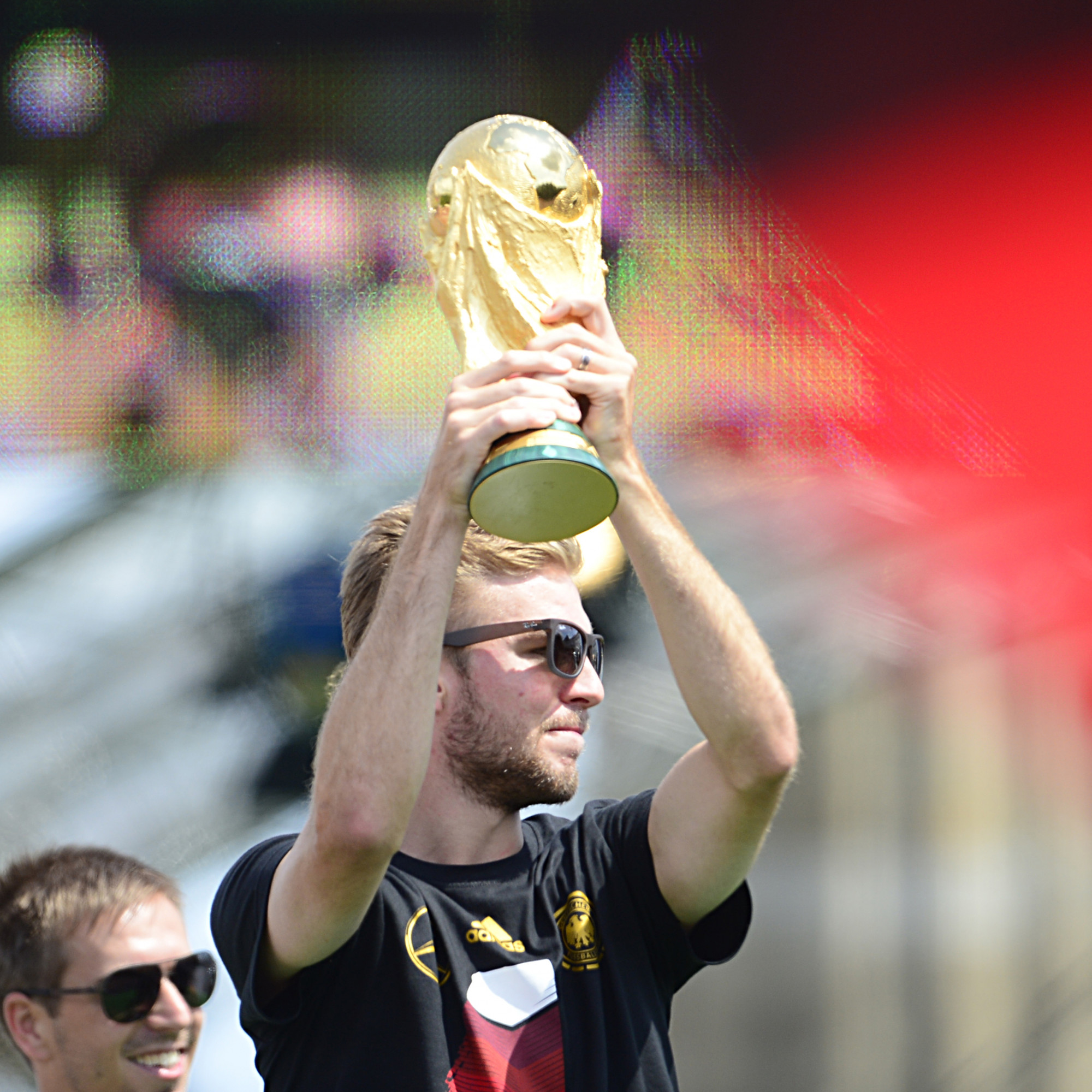 Les Moqueries De La Mannschaft Passent Mal