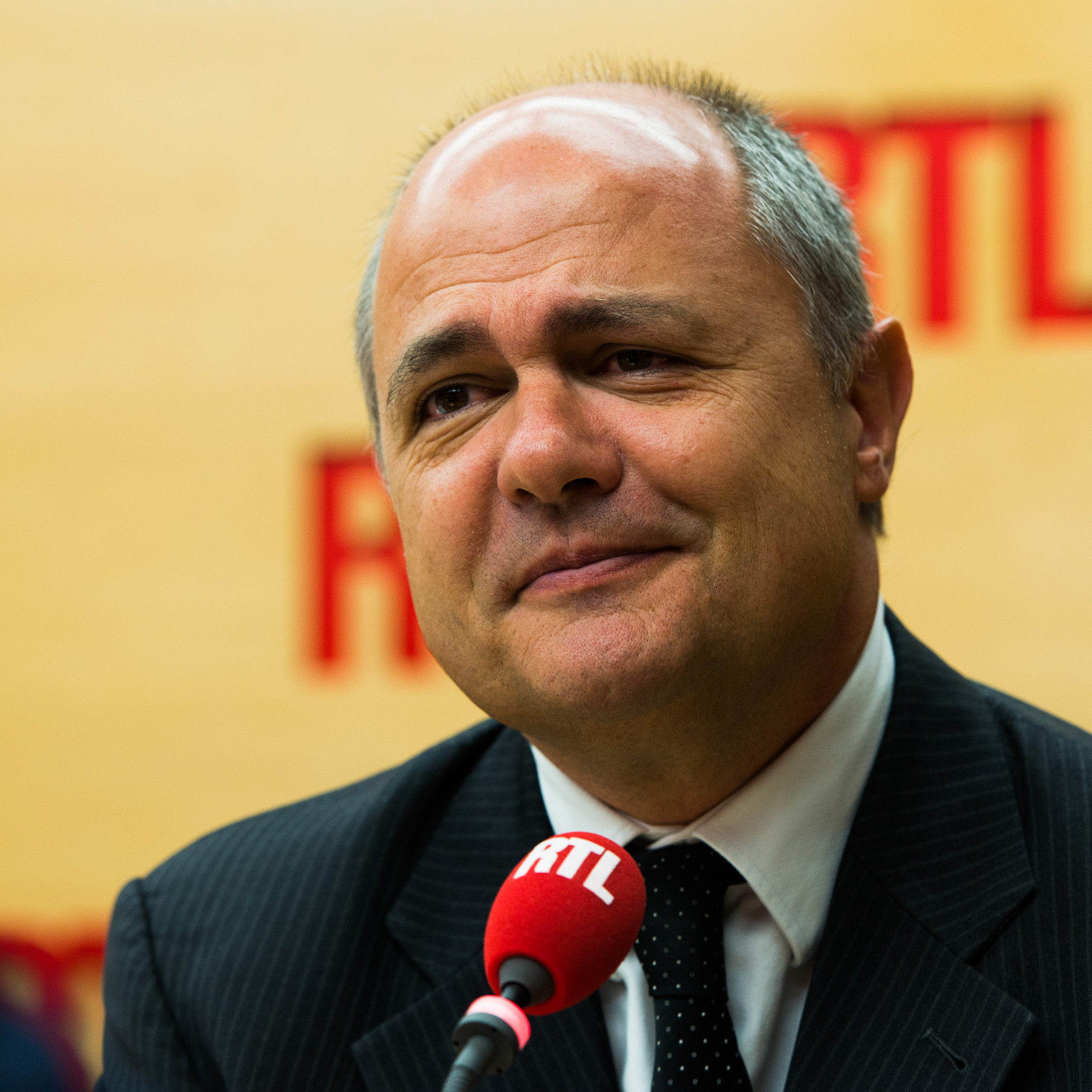 Bruno Le Roux appelle les frondeurs à