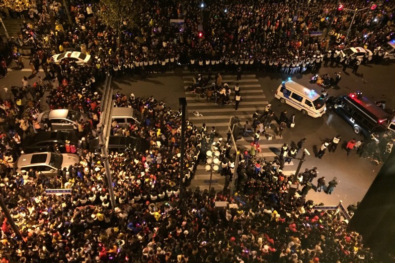 Nouvel An 2015 une bousculade pendant le réveillon fait au moins 36