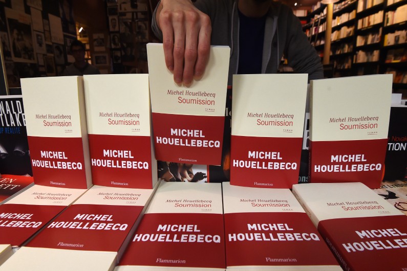 "Soumission" de Houellebecq arrive en librairie