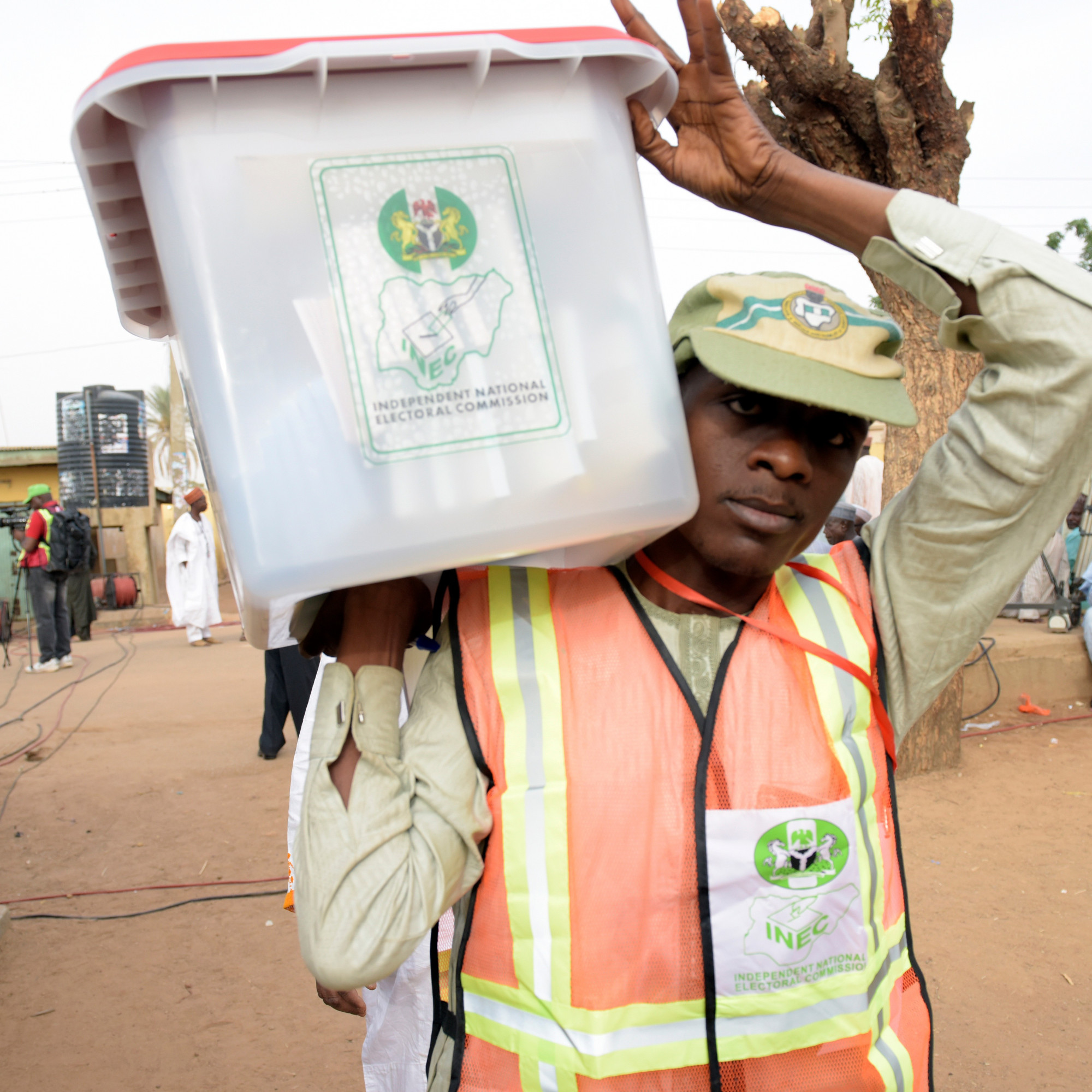 Le Nigeria vote pour la présidentielle la plus serrée de son histoire