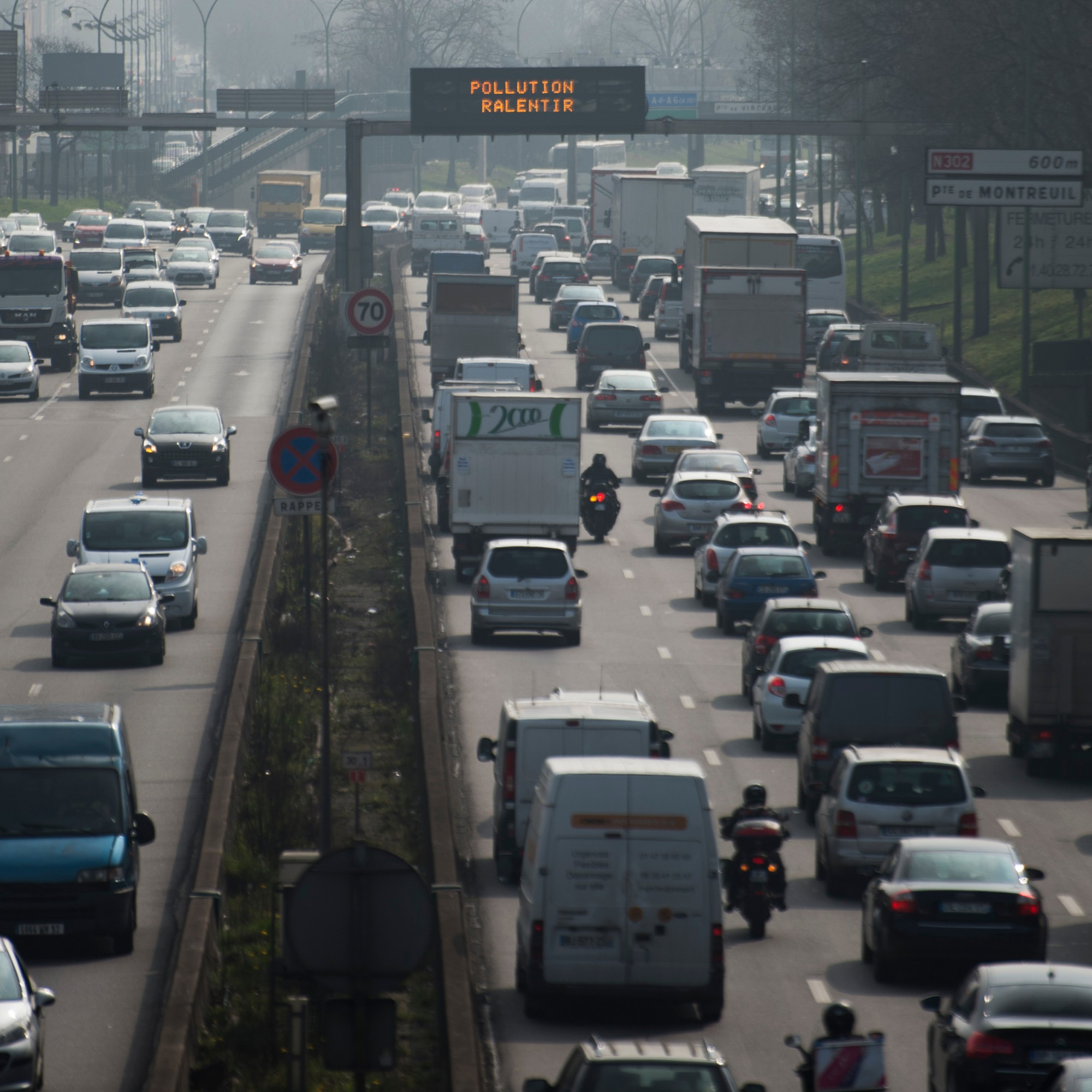 Paris : la circulation alternée mise en place mardi si le pic de ...