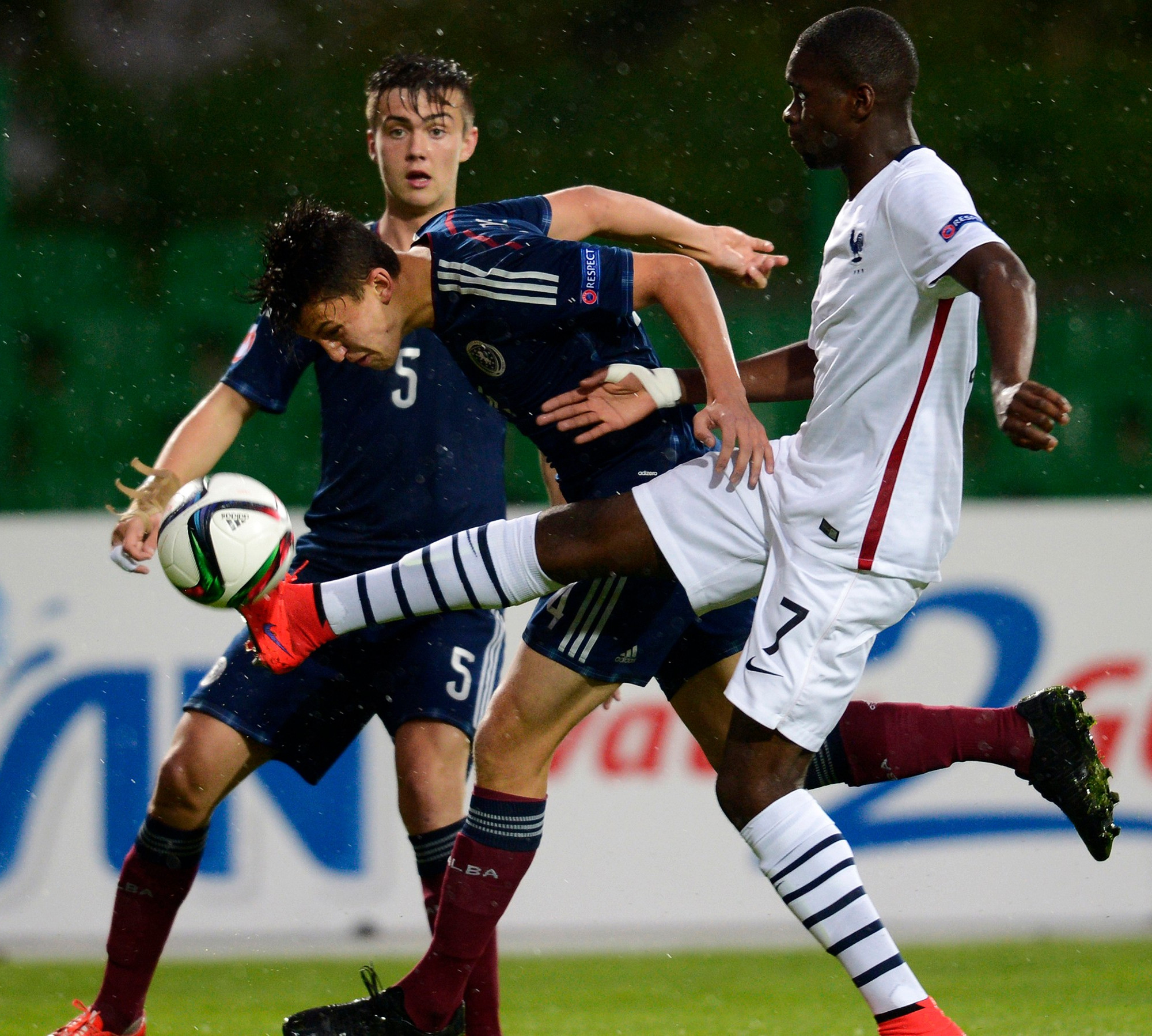 L'équipe de France des moins de 17 ans donne du crédit au projet du PSG
