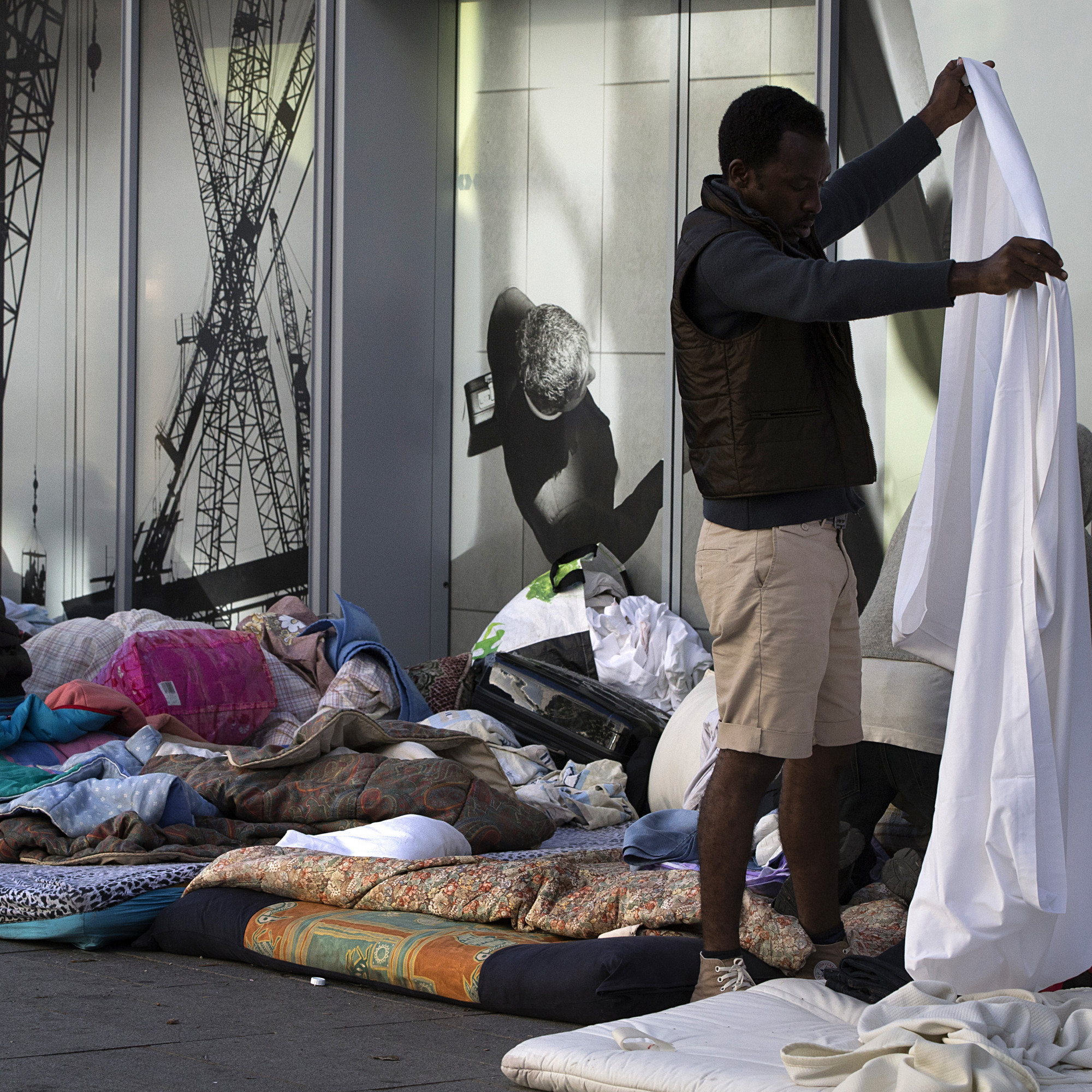 Évacuation d'un campement de 200 migrants dans le Nord de Paris