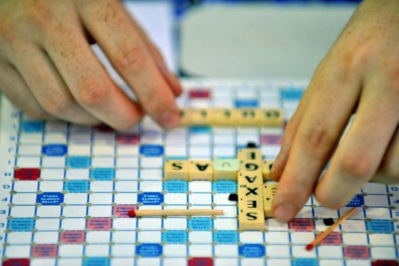 Jouer au scrabble ou au bridge permet de vivre plus longtemps
