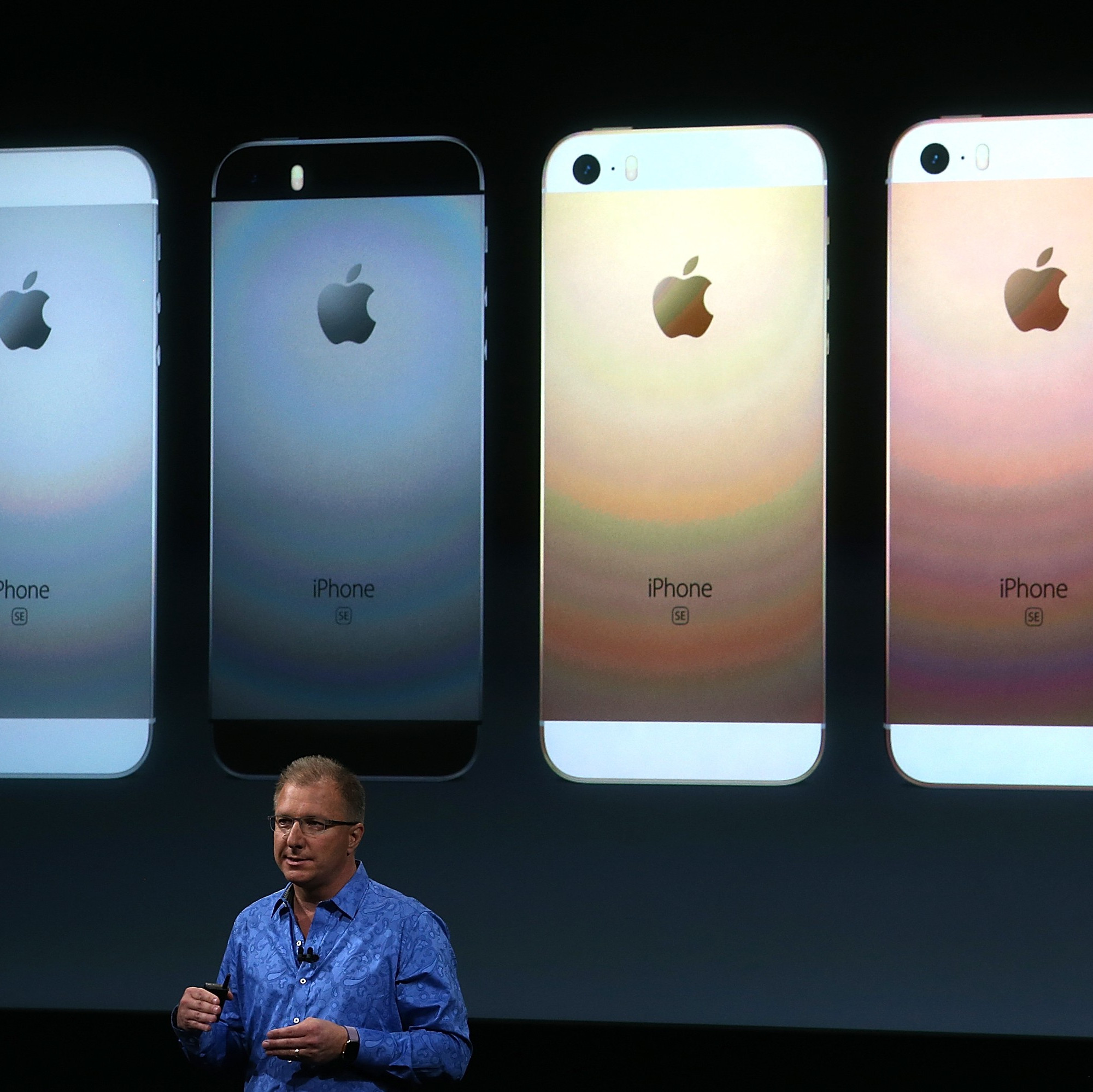 Pourquoi l'iPhone SE est vendu plus cher en France qu'aux