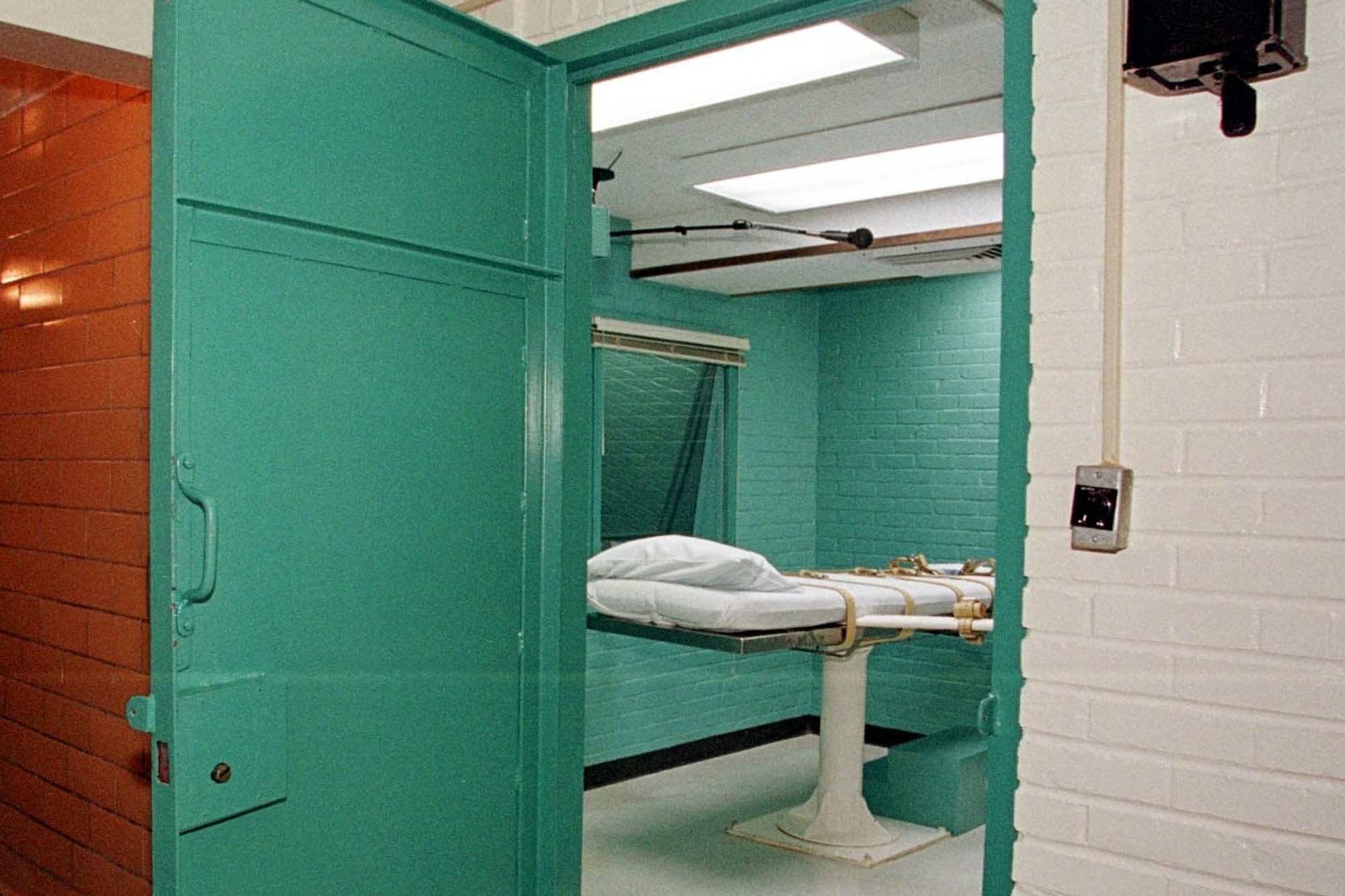 United States: 53-year