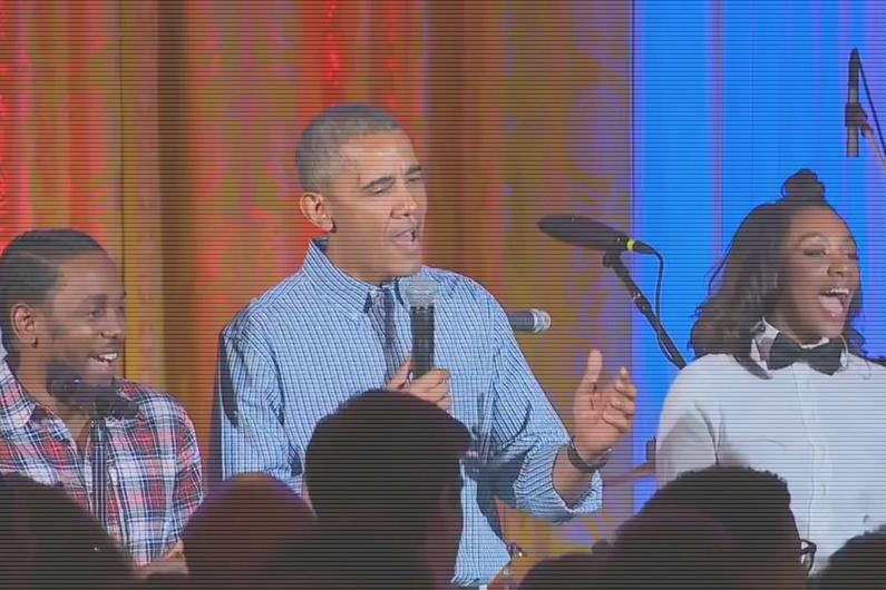 VIDÉO - Barack Obama chante pour l'anniversaire de sa fille en présence ...