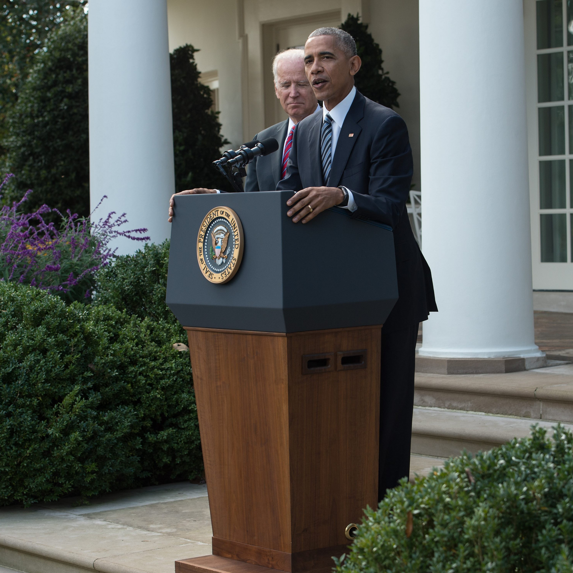Victoire de Donald Trump : Barack Obama veut "une transition en douceur"