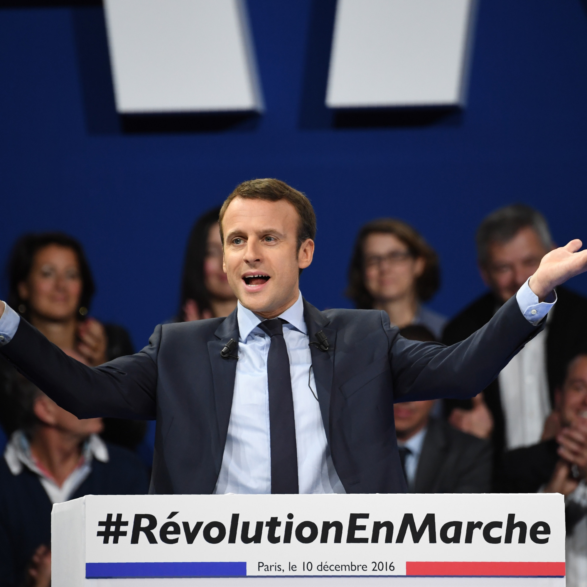 Emmanuel Macron : ce qu'il faut retenir de son premier meeting à Paris