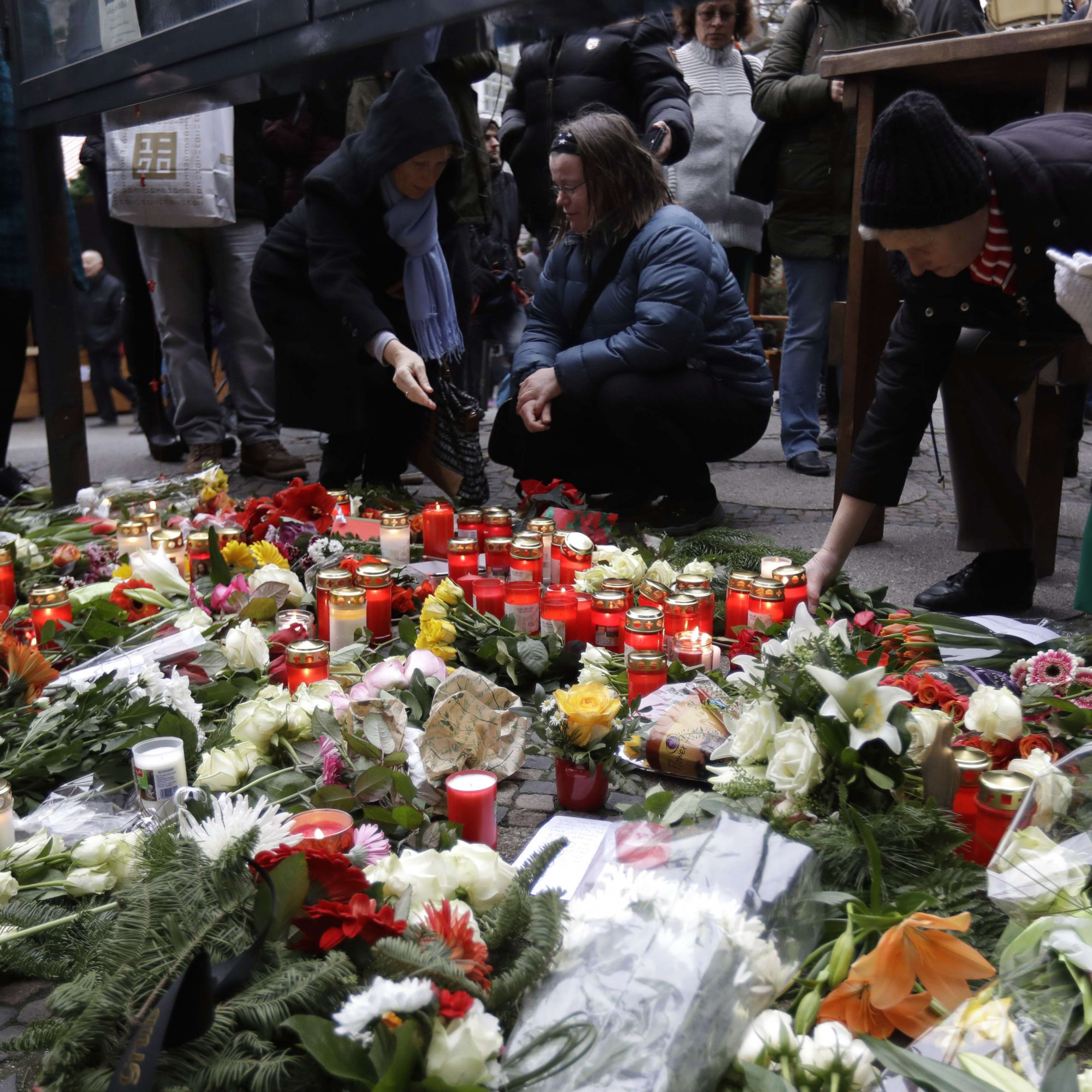 Attentat à Berlin une prime de 100.000 euros pour retrouver le suspect