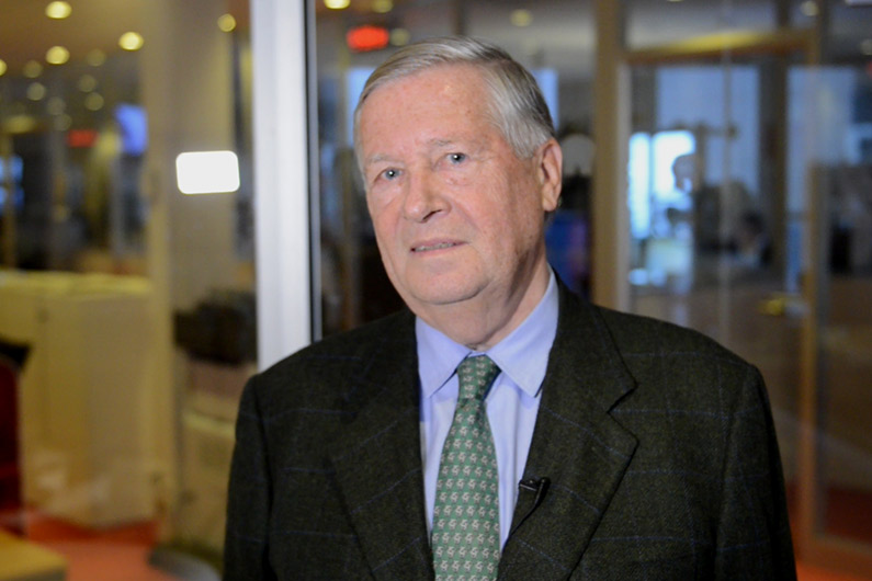 Alain Duhamel "Le 'ni de droite ni de gauche' de Macron est à la fois