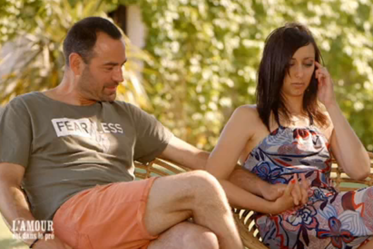 L Amour Est Dans Le Pre Emilie Et Sebastien Se Sont Pacses L Amour Est Dans Le Pre Emilie Et Sebastien Se Sont Pacses