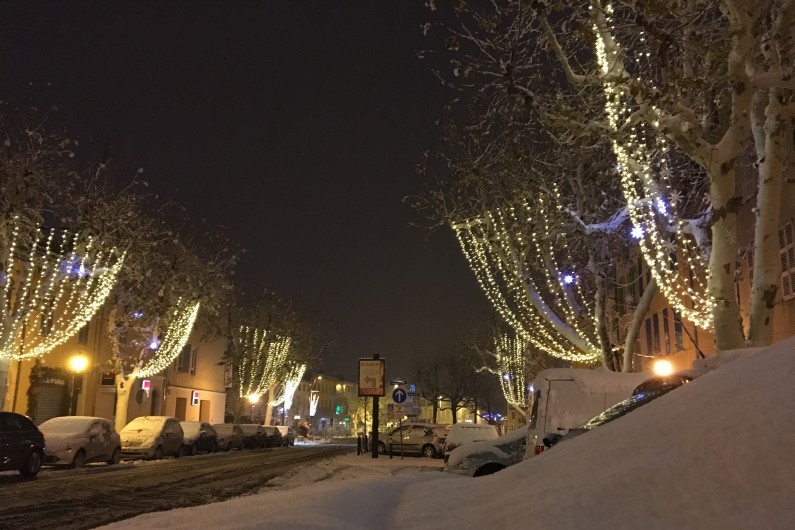 Météo France maintient l'alerte orange neige et verglas pour 2 départements