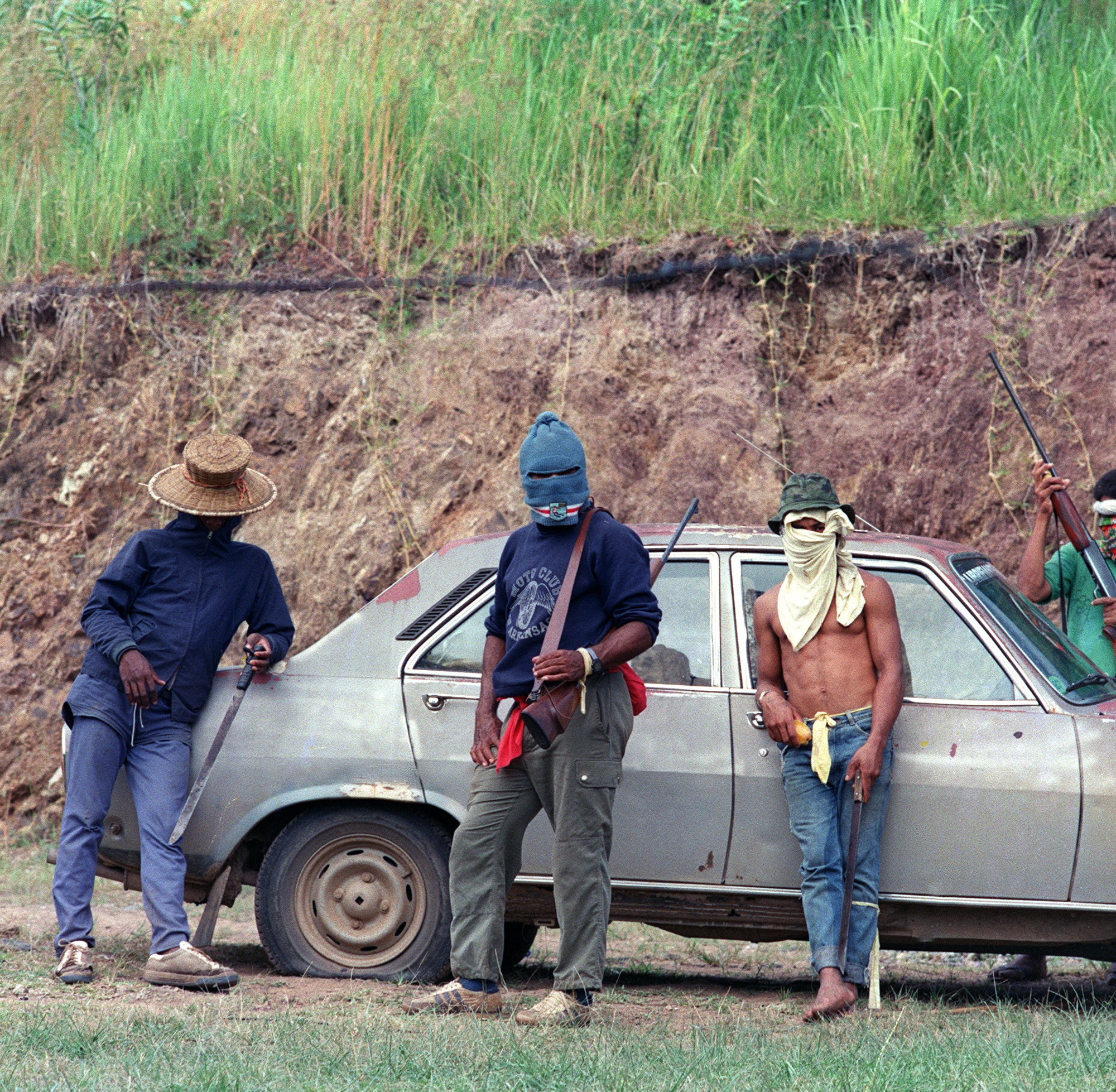 Que S'est-il Passé En 1988 En Nouvelle-calédonie Et Pourquoi Nouvelle-Calédonie : que s'est-il passé dans la grotte d'Ouvéa
