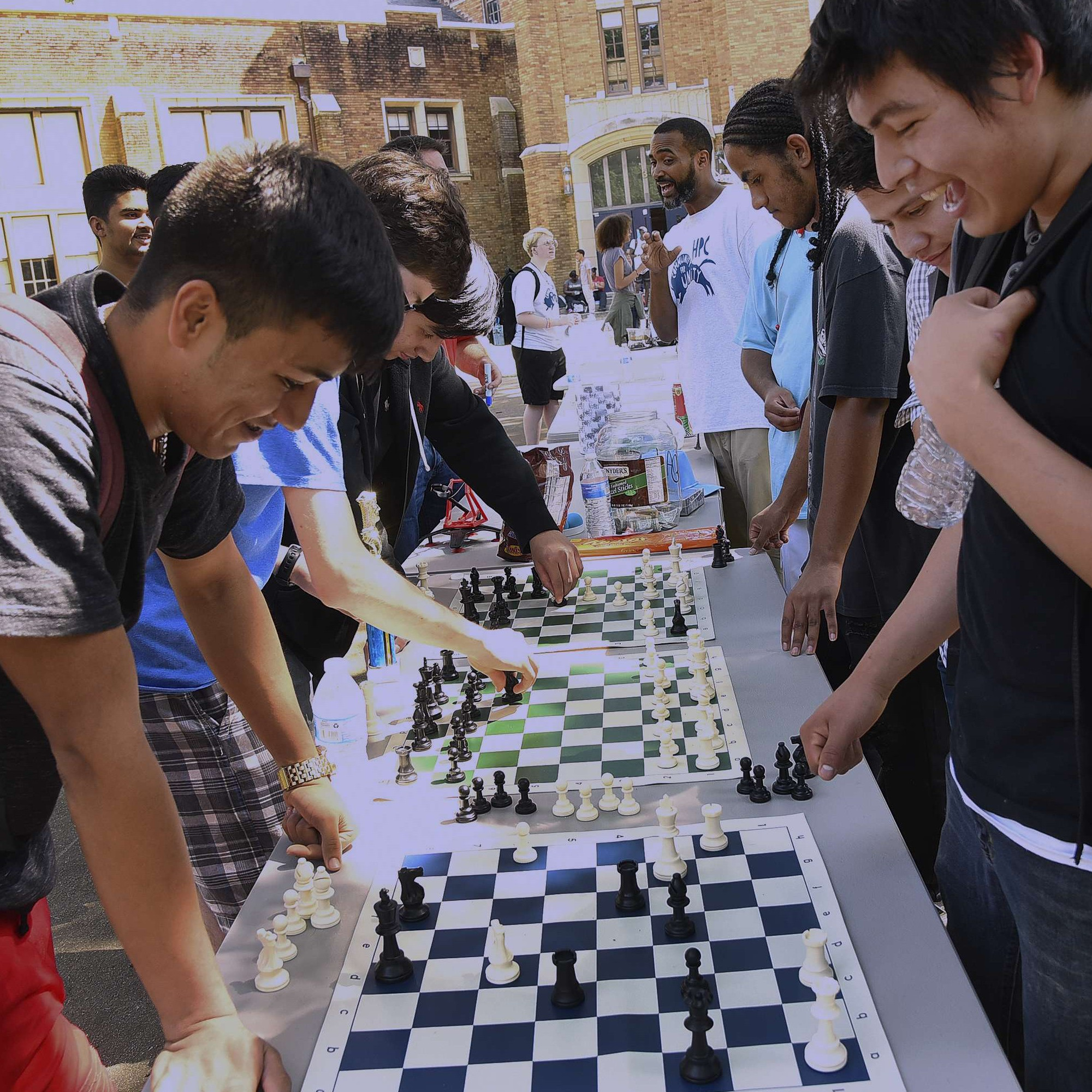 Inde à 12 ans, il devient grand maître international des échecs