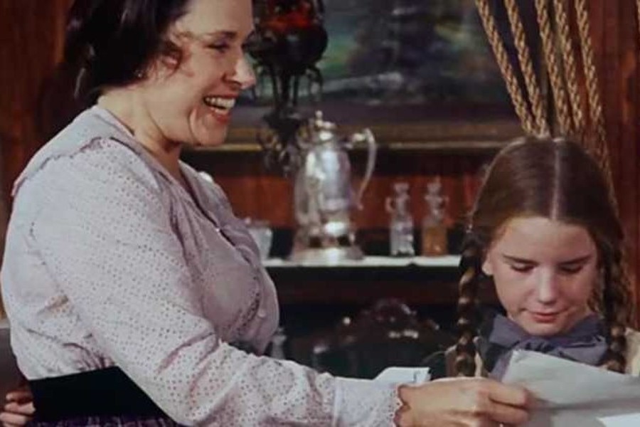 Katherine MacGregor, révélée dans "La petite maison dans la prairie