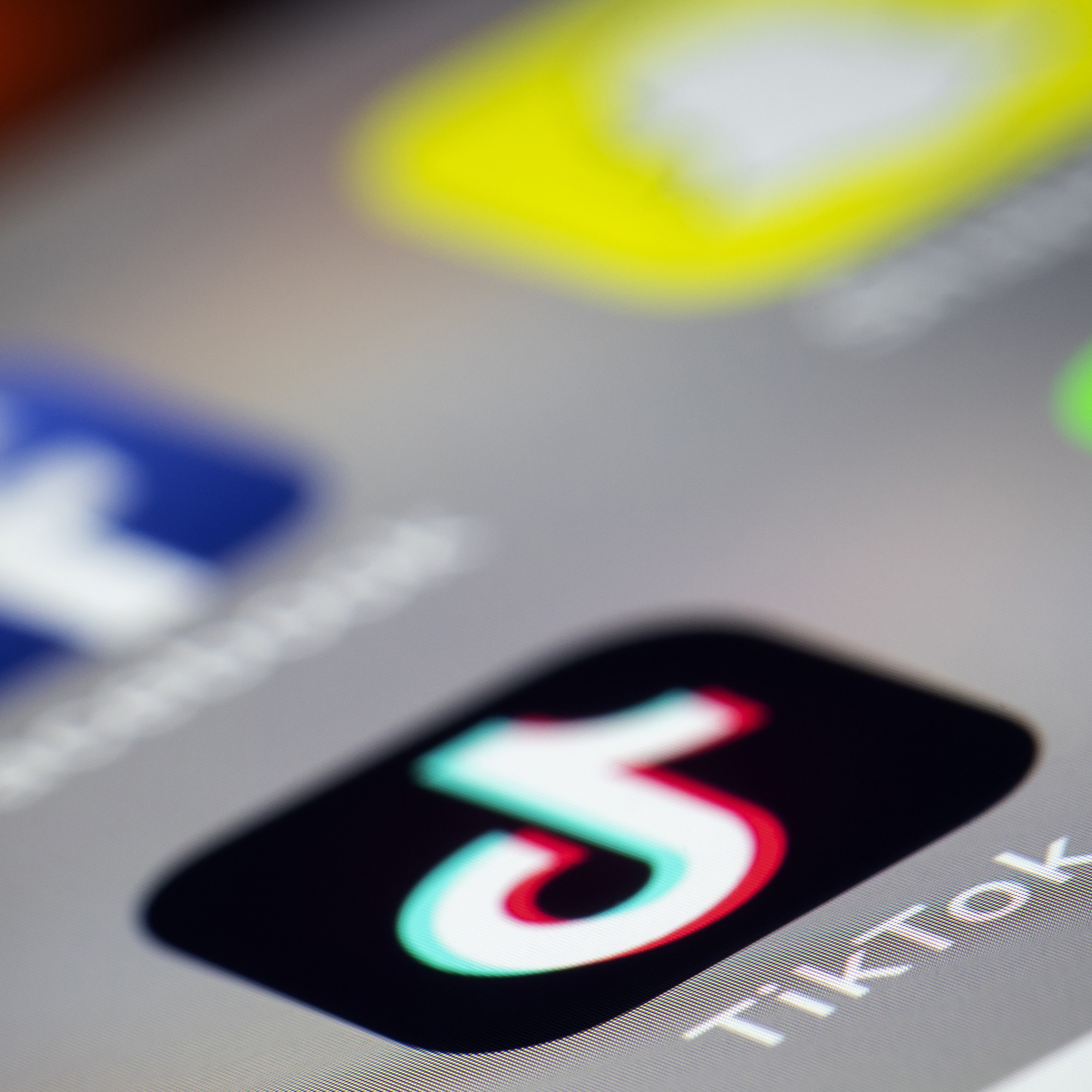TikTok : pourquoi les vidéos de "Crip Walk" posent question
