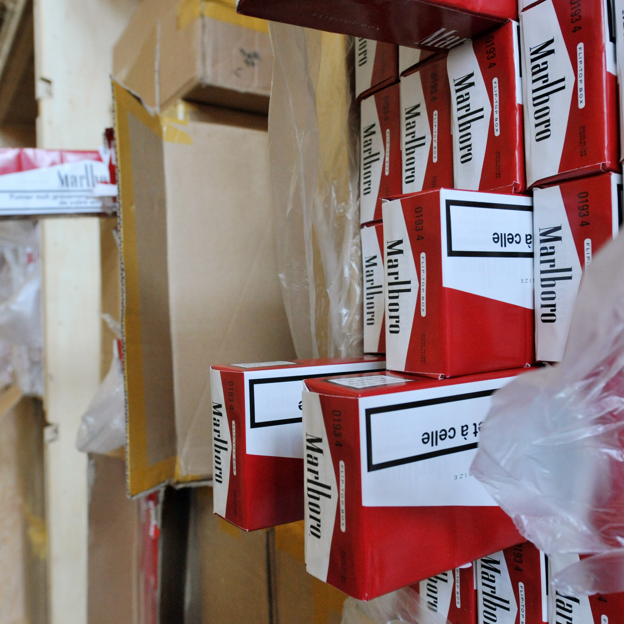 Cigarettes De Contrebande L Incroyable Saisie Des Douaniers De Bourg