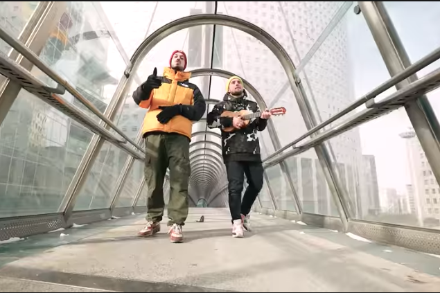 Macron défie Mcfly et Carlito : les Youtubeurs dévoilent leur clip sur ...