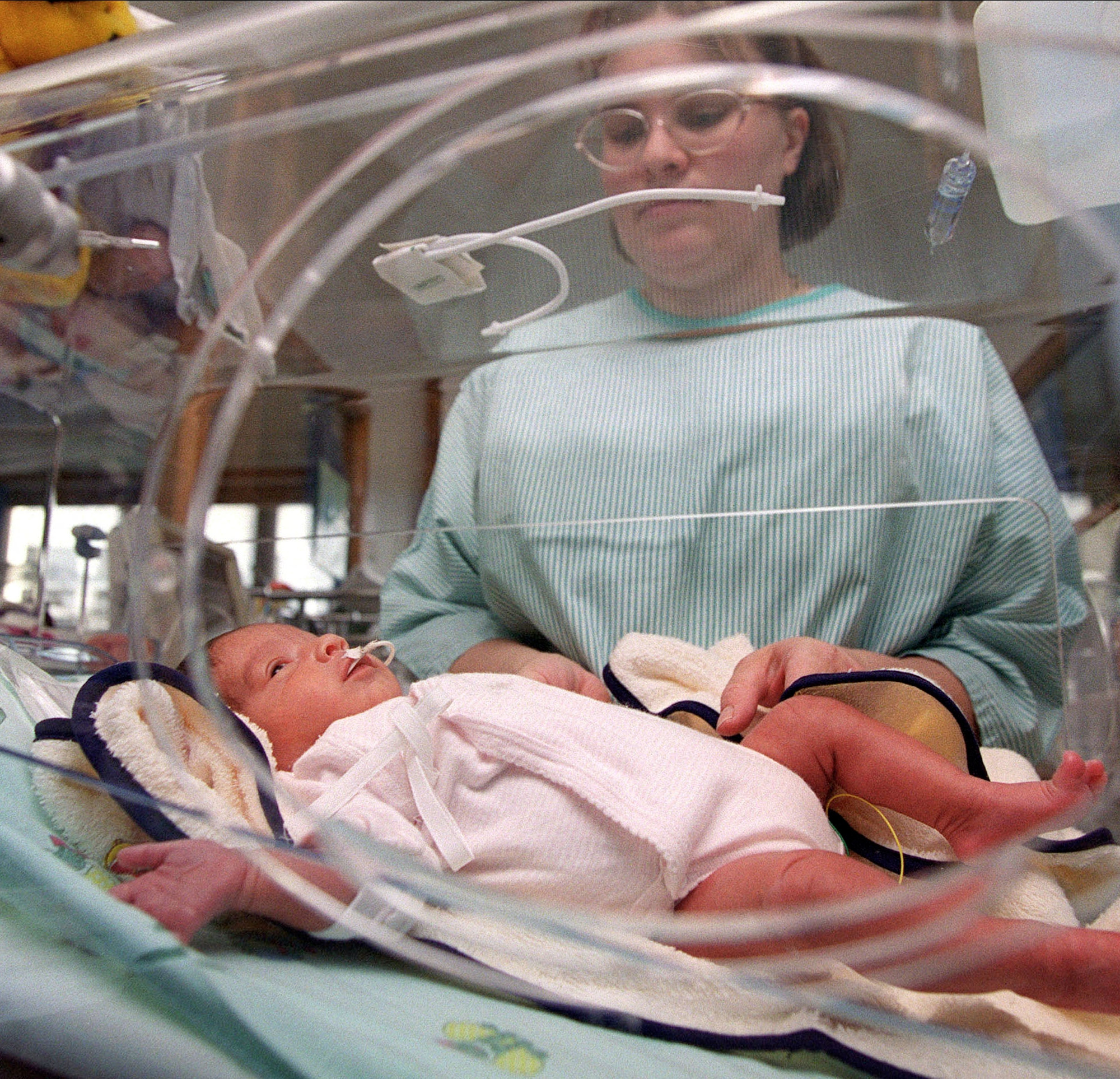 Lait Maternel Les Lactariums Des Services De Neonatalogie Face A Une Penurie