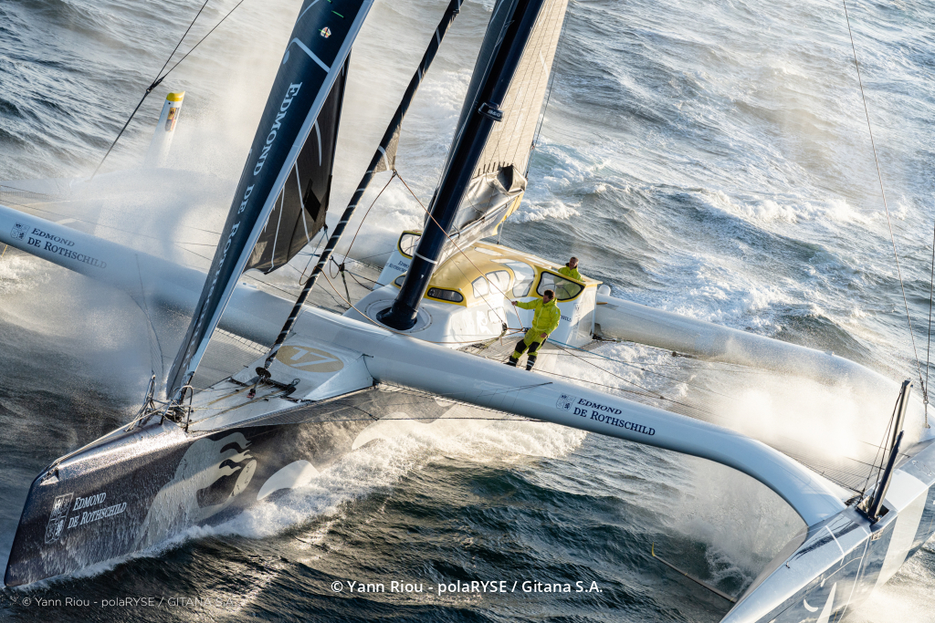 Transat Jacques Vabre : "Banque Populaire XI" toujours en tête, avarie