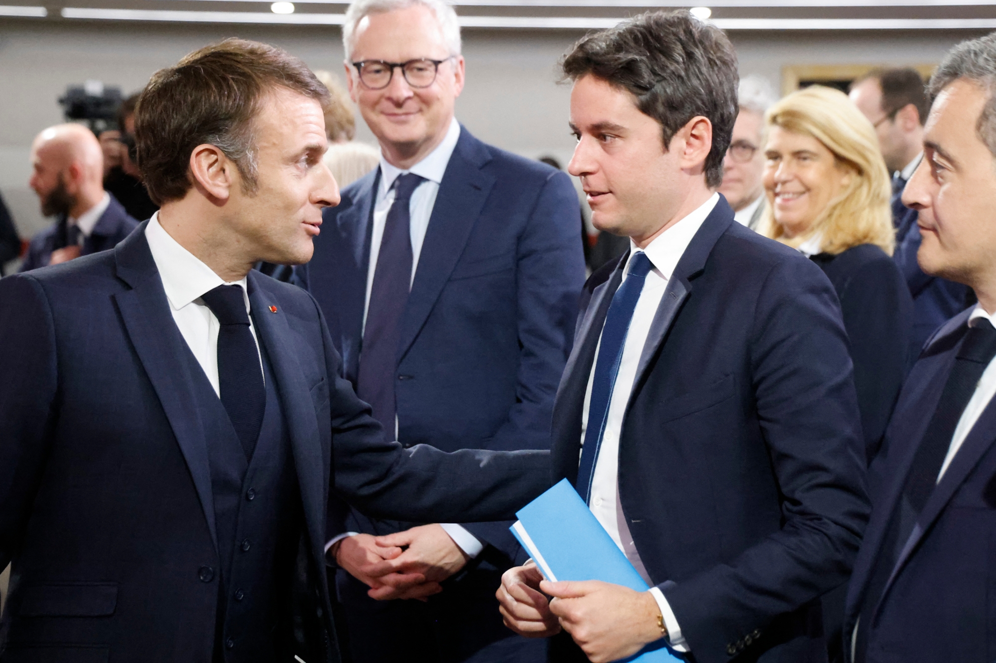 LR menace de déposer une motion de censure : les jours du gouvernement