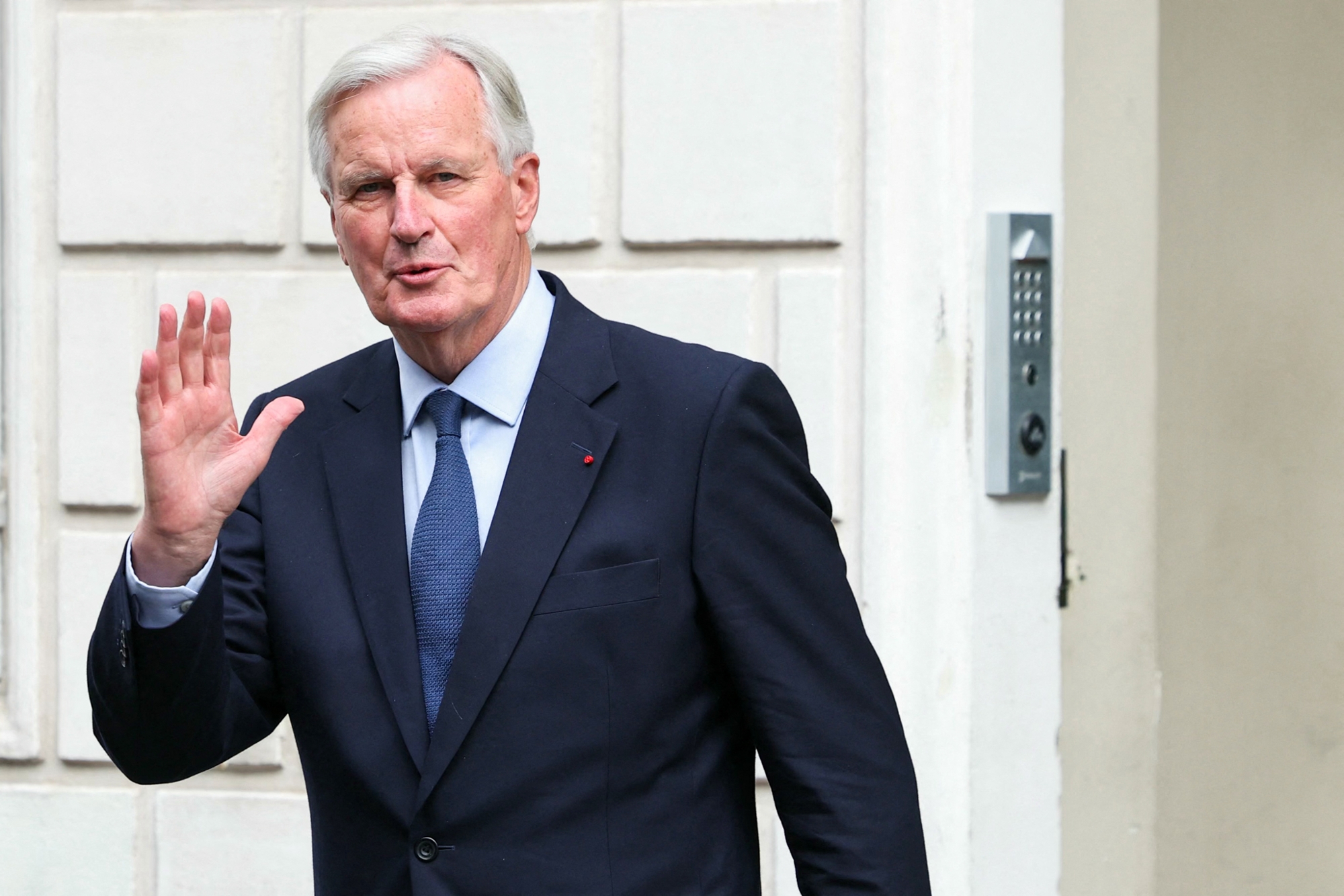 Michel Barnier se dit disposé à travailler avec