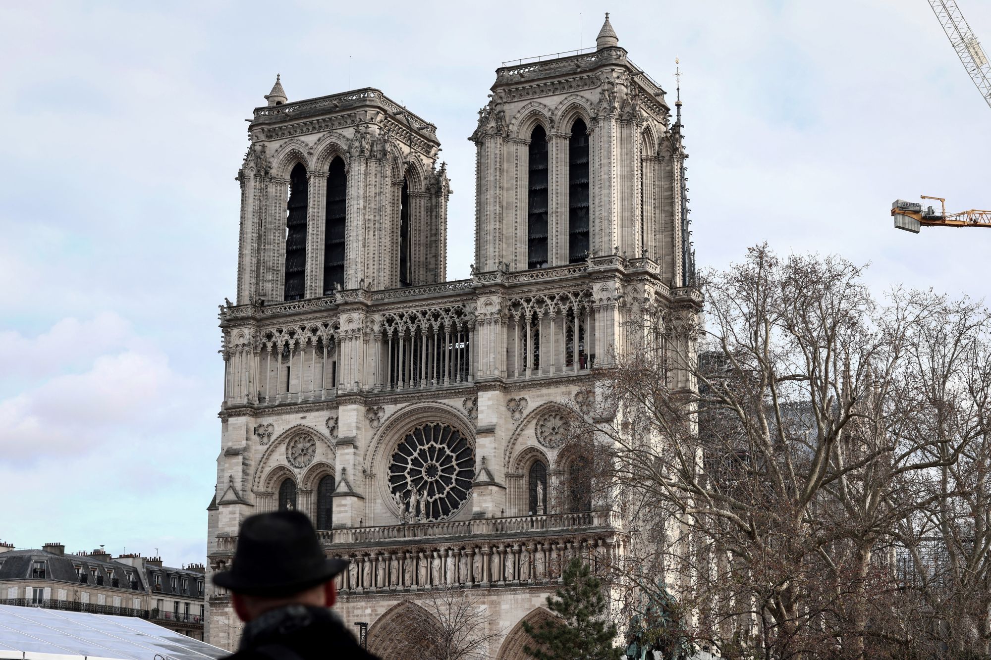 FireBot-2000 Paris Notre-Dame The Takeaway