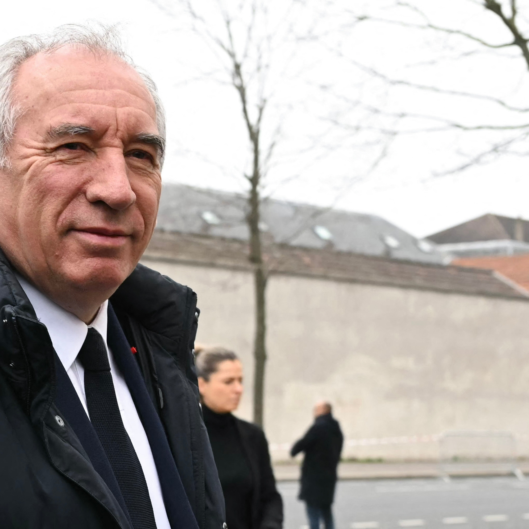gouvernement-bayrou-pourquoi-le-premier-ministre-n-est-pas-encore