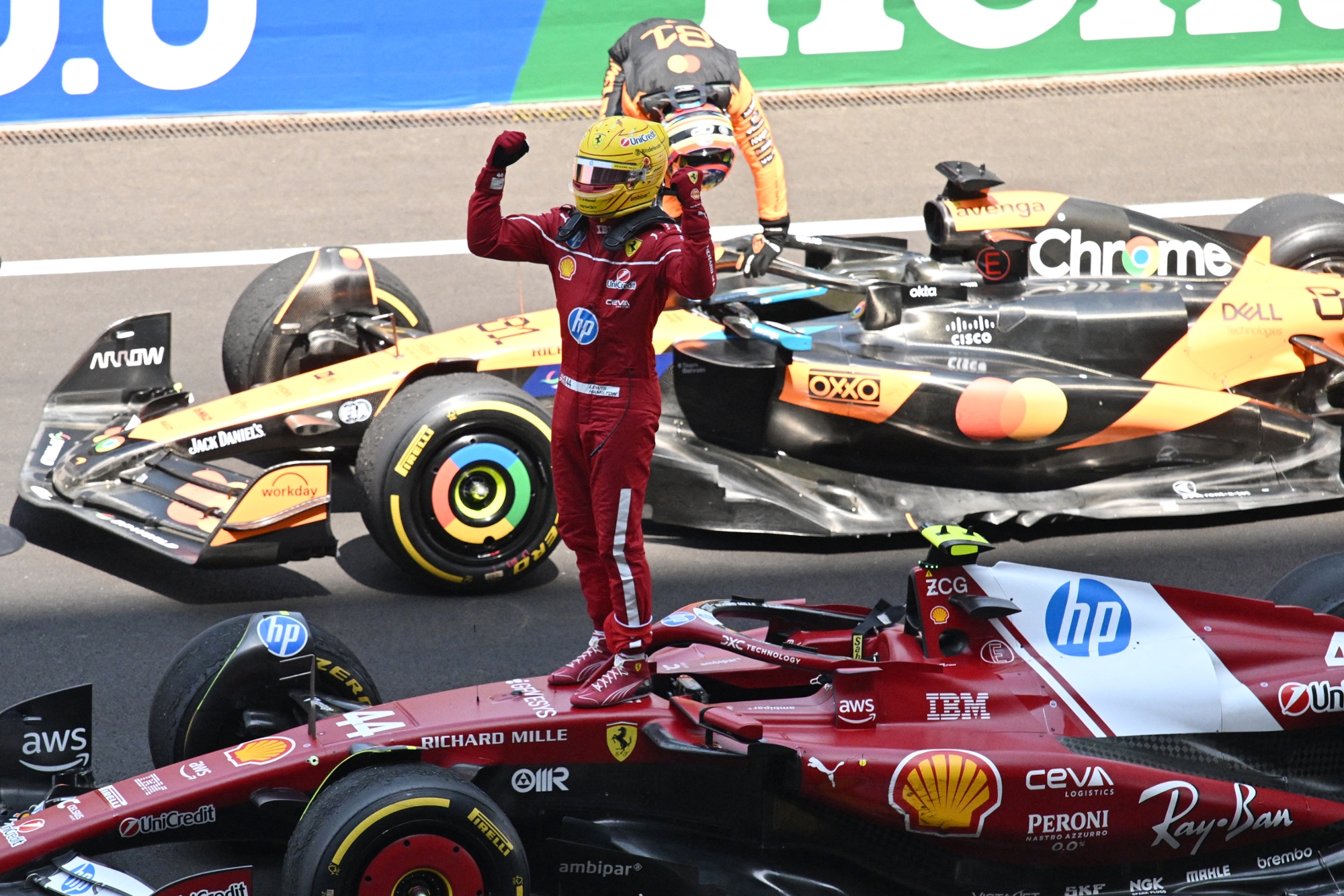 F1 - GP de Chine : Lewis Hamilton remporte la course sprint et signe sa ...