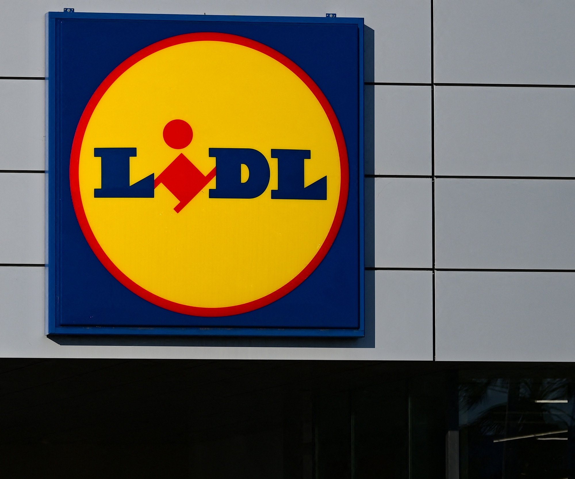 Lidl Sells 200,000 Air Conditioners and Fans Ahead of Heatwave