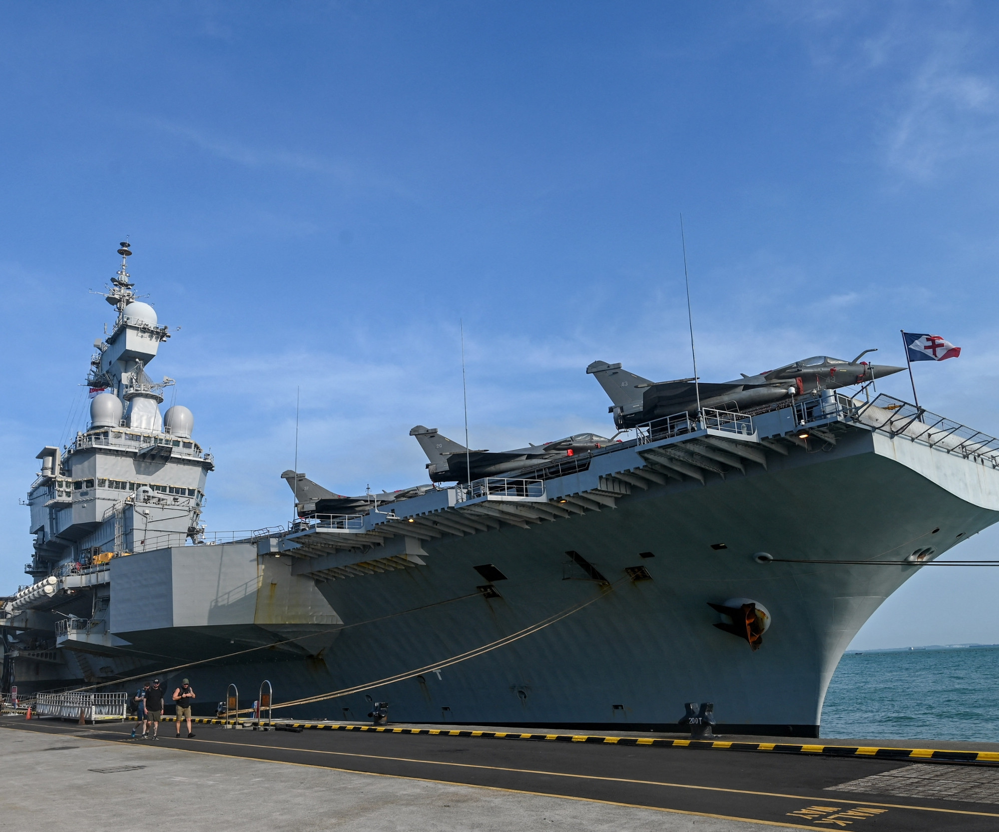 War in Iran: Where is the aircraft carrier Charles de Gaulle currently located and what is its mission?