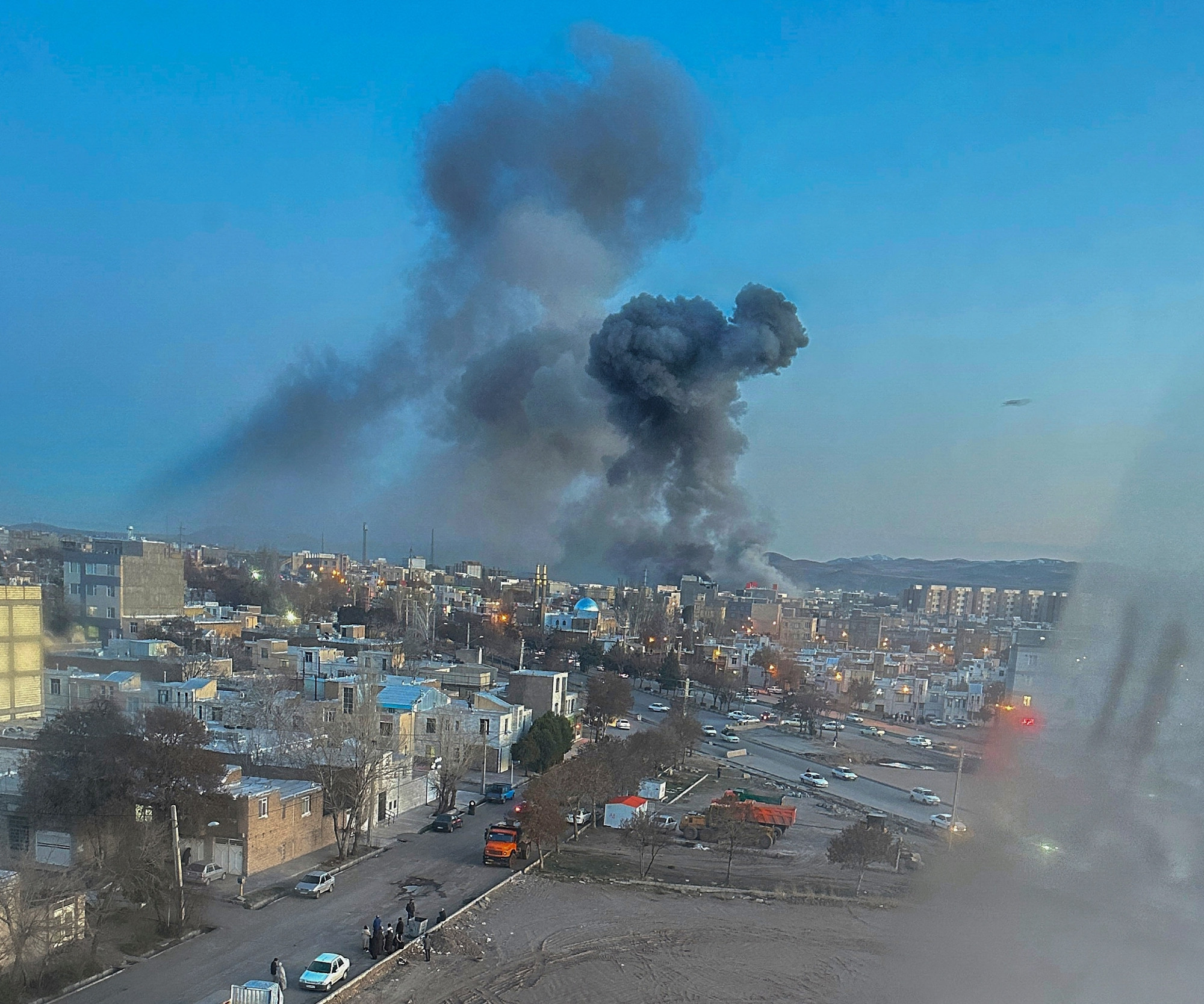 The economy faces a major threat: Middle East conflict raises fears of global energy crisis.