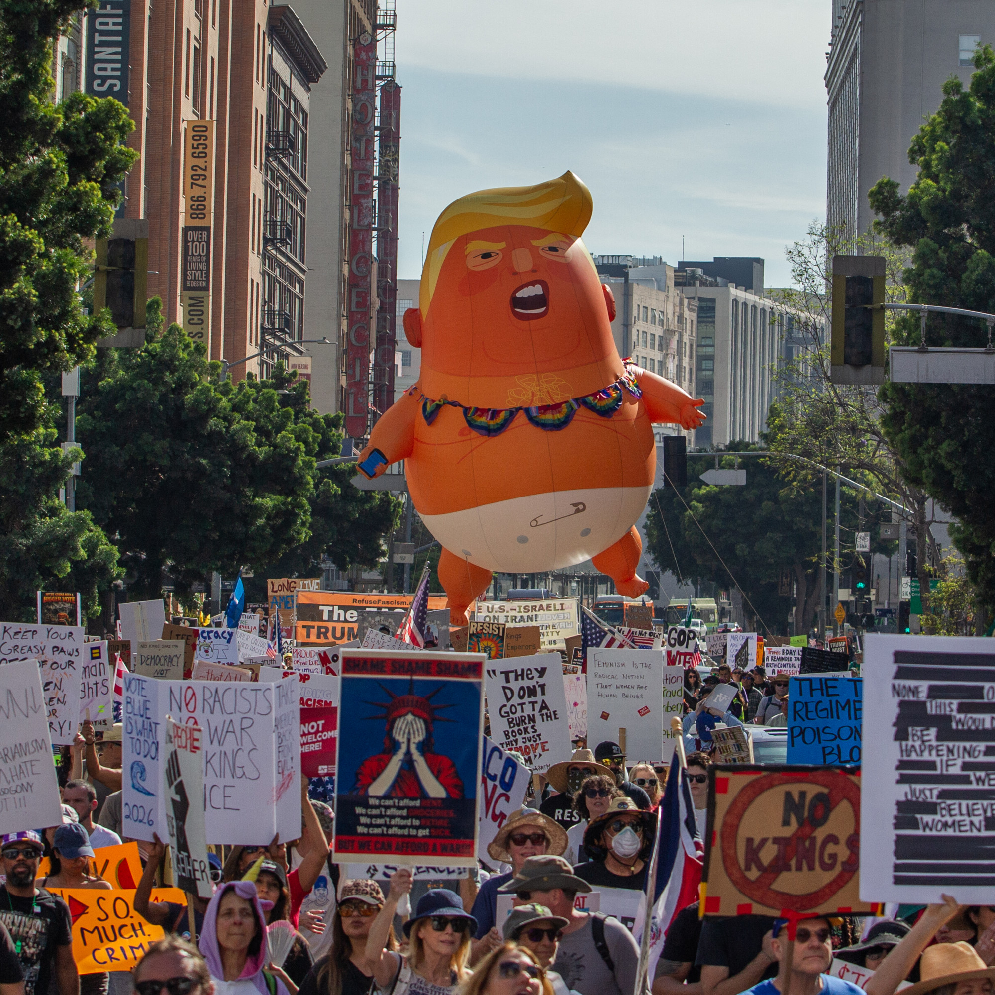 At least 8 million protesters across the United States: the No Kings movement claims a record mobilization against Donald Trumps policies