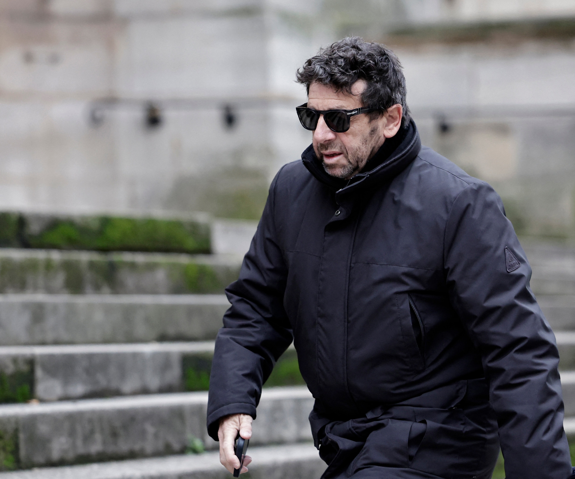 C'est à cet instant qu'il va lui sauter dessus" : l'avocat d'une plaignante de Patrick Bruel détaille sur RTL les accusations d'une journaliste qui a porté plainte pour tentative de viol