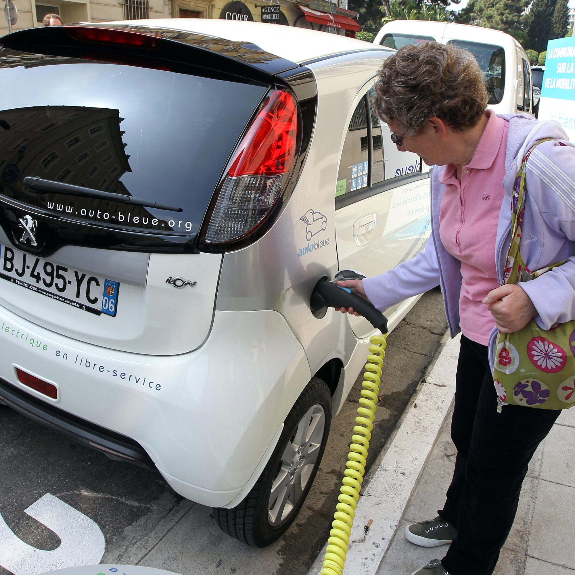 Ventes de voitures électriques en France : bond de 48 % depuis janvier, dopées par la Renault 5 et les marques chinoises — image 1